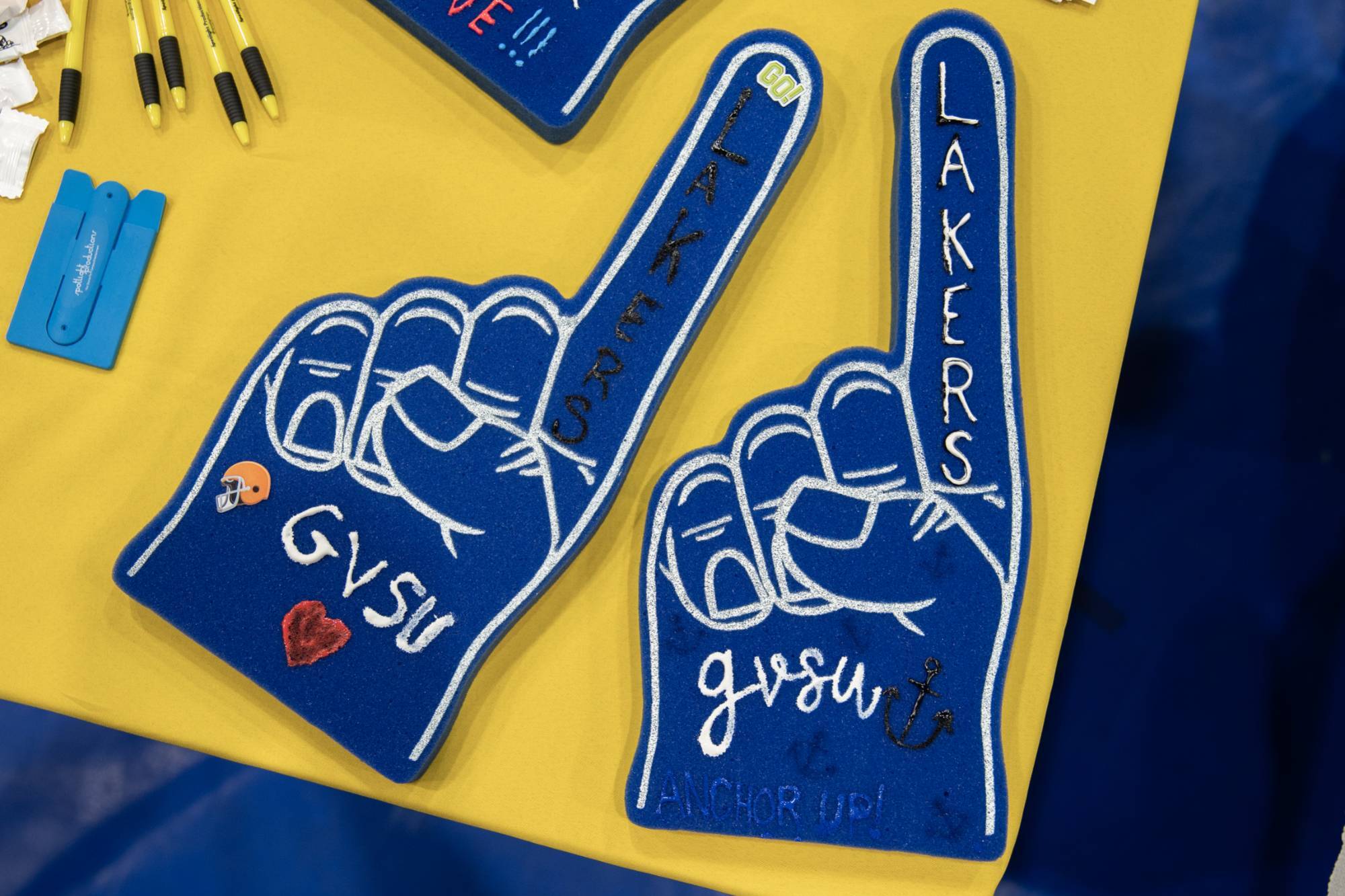 Family weekend Tailgate foam finger decorating